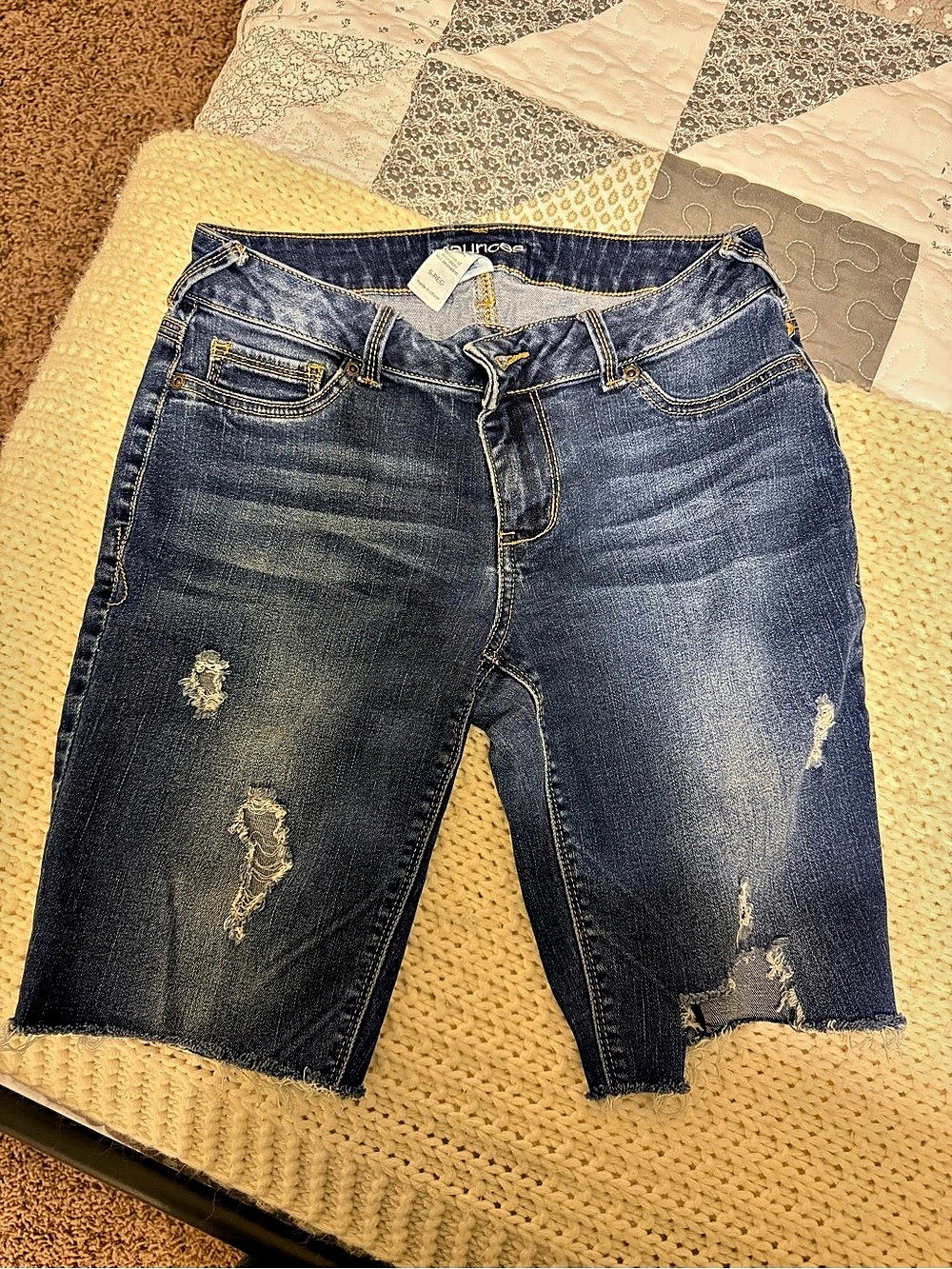 maurices Distressed Denim Jean Shorts in Blue Small